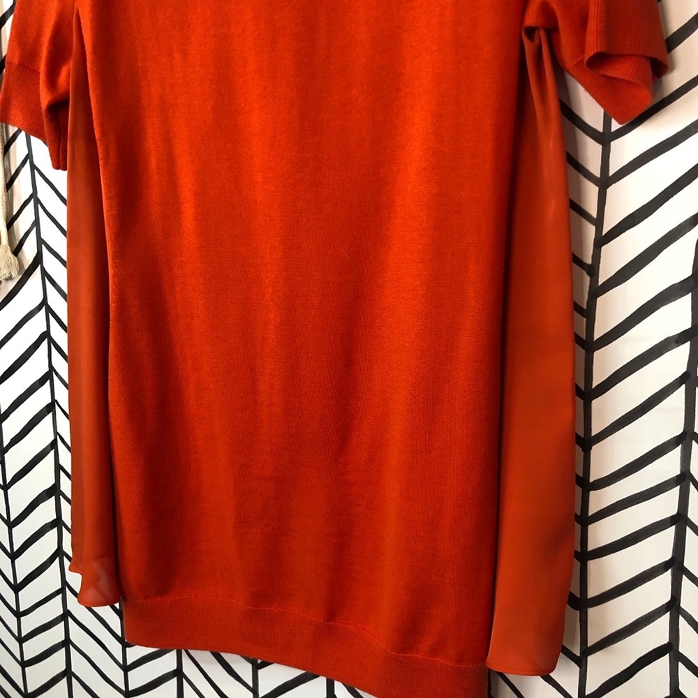 ST JOHN | Jersey Knit Bateau Neck HighLow Top - Picture 12 of 12
